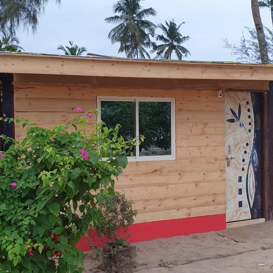 Love Temple Beach Resort Arambol Exterior foto