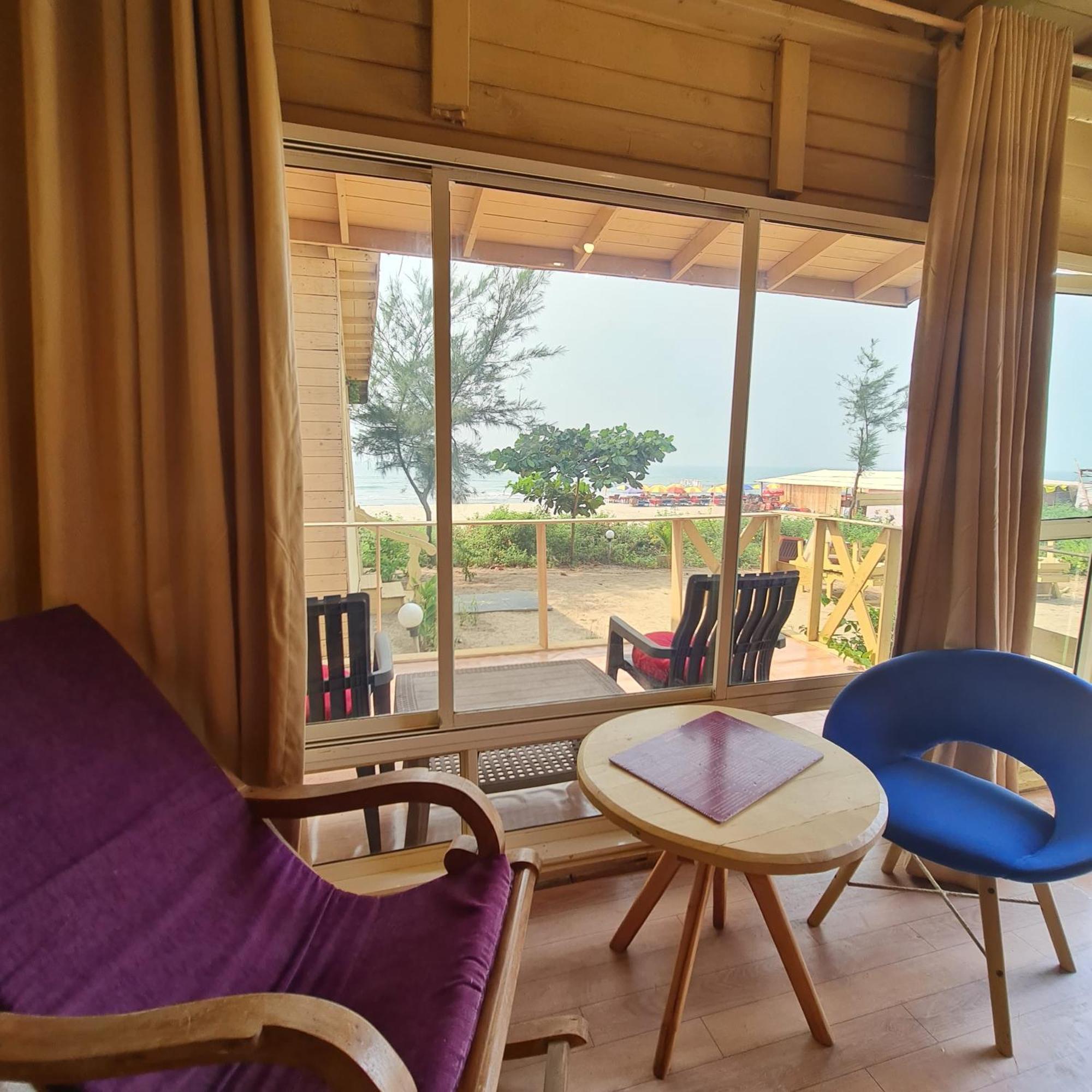 Love Temple Beach Resort Arambol Exterior foto