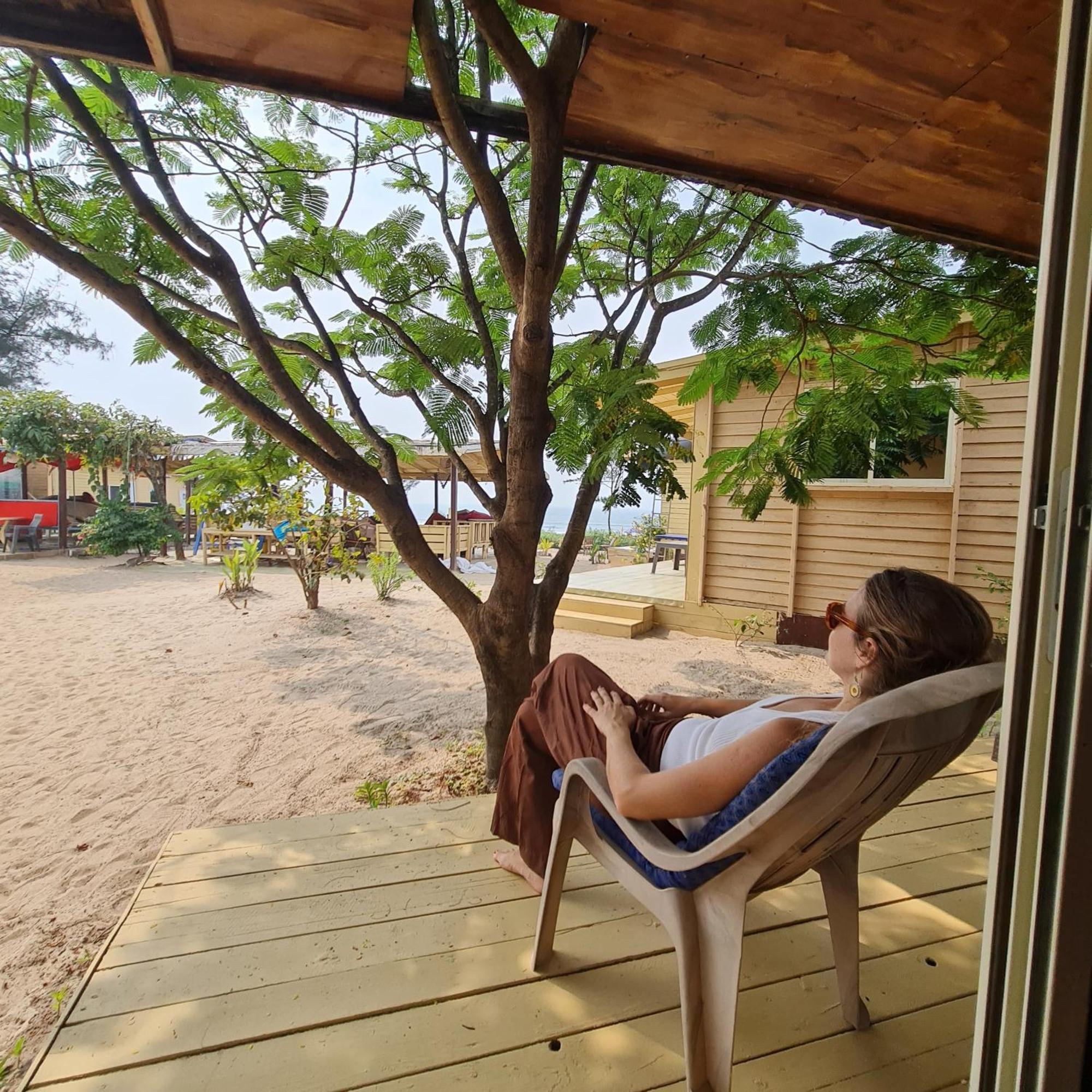 Love Temple Beach Resort Arambol Exterior foto